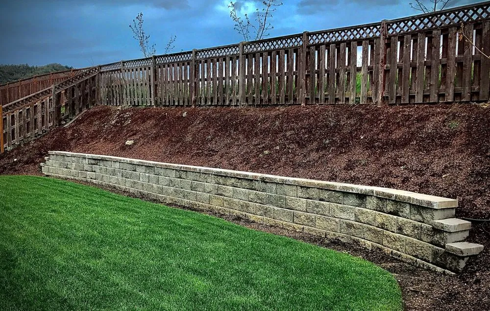 Affordable landscaping services experts serving Roseburg, OR - Emerald Lawns