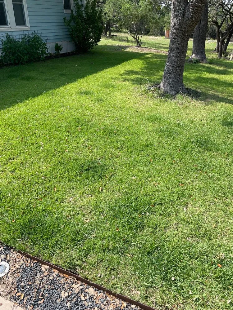 Reliable lawn mowing service in Round Rock, TX - Emerald Lawns