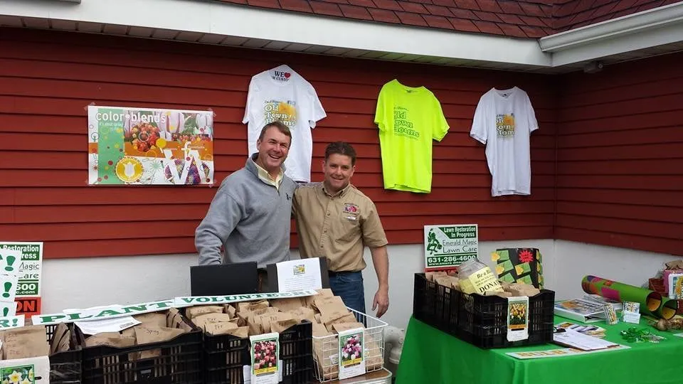 Top-rated yard maintenance in Holtsville, NY - Emerald Magic Lawn Care