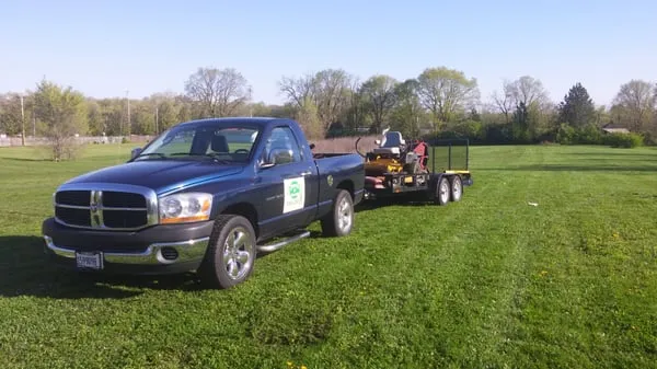 Emerald Outdoor Services Logo