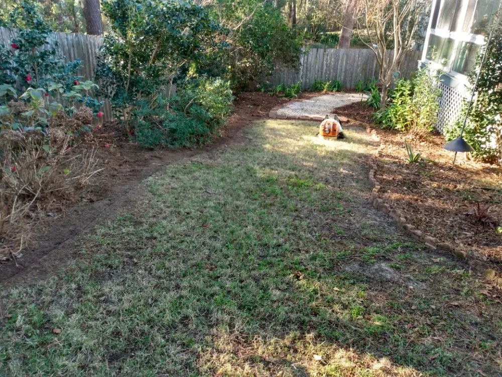 Top-rated outdoor landscaping experts serving Daphne, AL - Emerald Properties