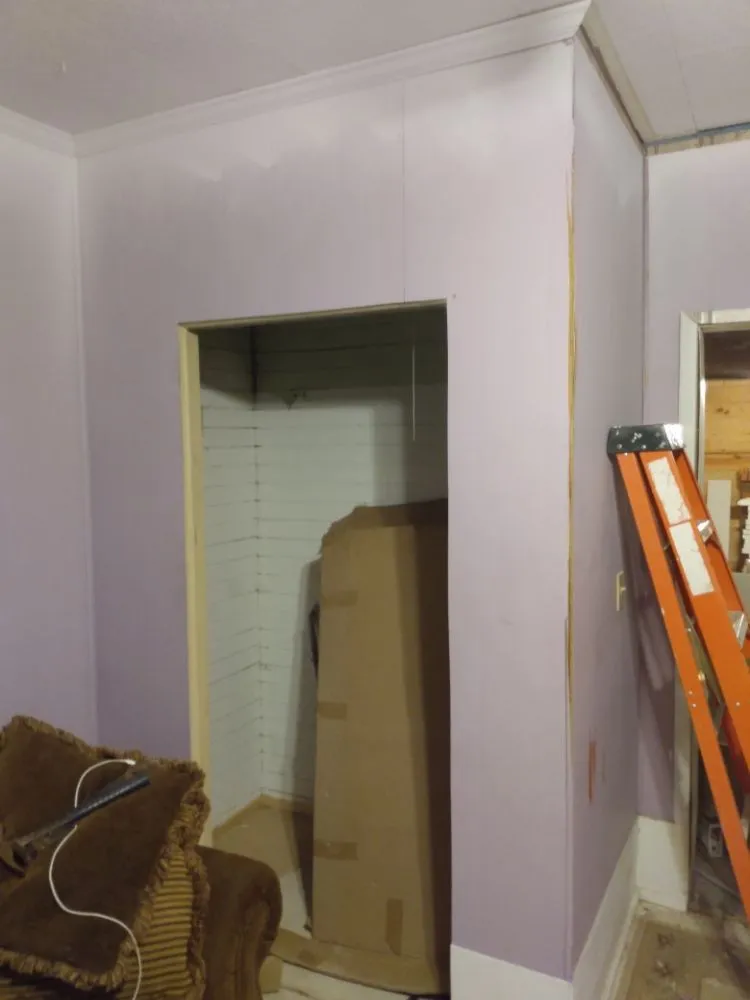 Local lawn mowing service experts serving Daphne, AL - Emerald Properties