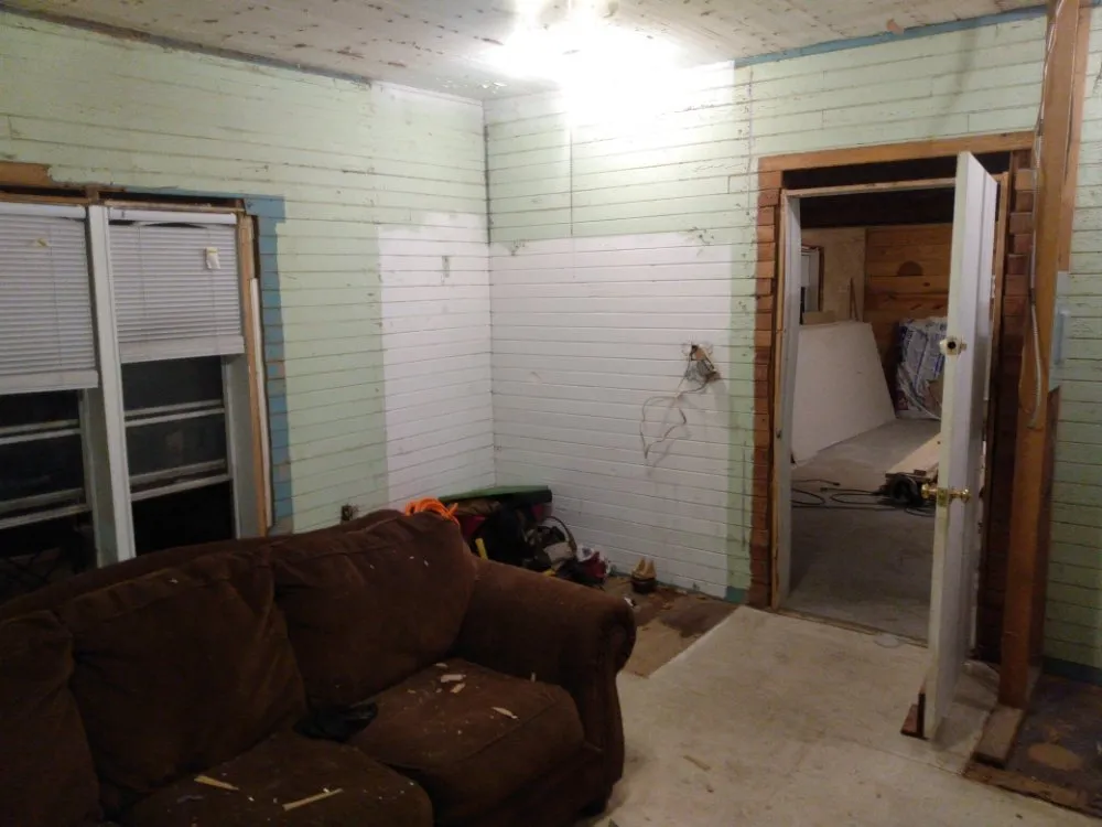 Reliable yard cleanup service for homes in Daphne, AL by Emerald Properties