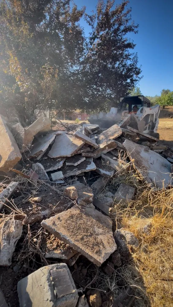 Affordable garden landscaping in Gilroy, CA by EMG Construction Landscaping