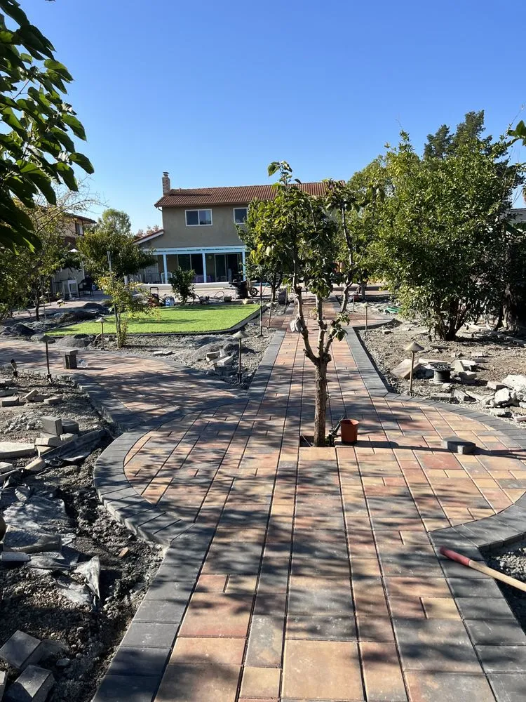 Top-rated lawn care service in San Jose, CA by Emilio’s Hardscape and Landscaping