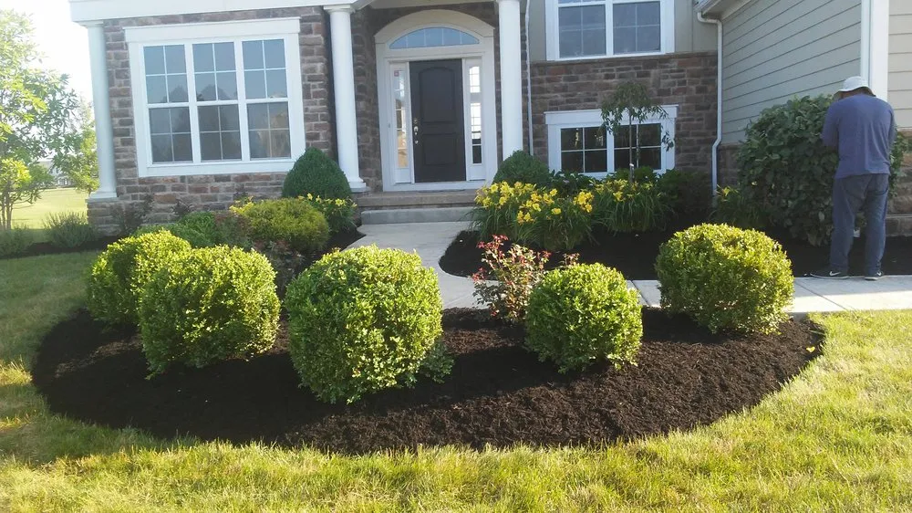 Local yard maintenance with custom design in Columbus, OH by Emilio's Landscaping & Lawn Care