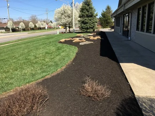 Emilio's Landscaping & Lawn Care Logo