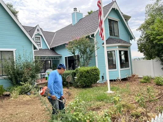Emilio’s Yard Maintenance