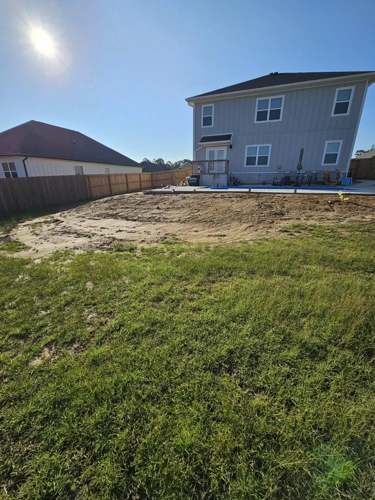 Custom landscape design experts serving Pensacola, FL - Emmanuel Hernández landscaping