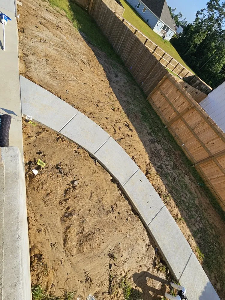 Custom landscape design experts serving Pensacola, FL - Emmanuel Hernández landscaping