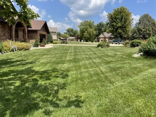 Emma's Lawn Care Logo