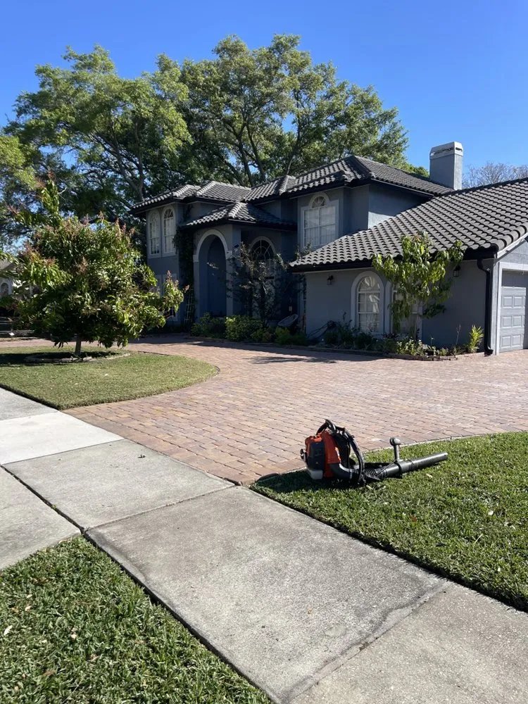 Local lawn mowing service for residential properties in Kissimmee, FL by Emov Lawn Care