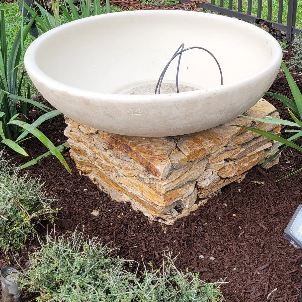 Expert lawn care service experts serving Lake Worth Beach, FL - EMP General Cervices