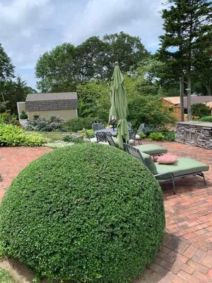 Empire G.H Landscaping Services Logo