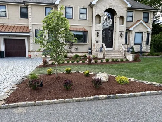 Empire Landscaping Logo