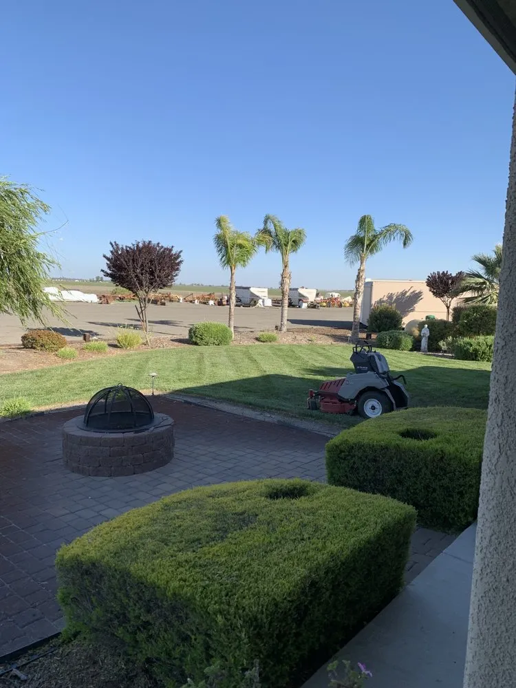 Expert yard maintenance in Los Banos, CA - Empire Landscaping