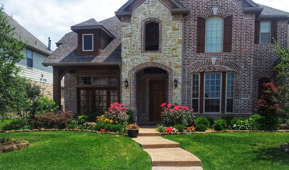 Top-rated yard maintenance in Plano, TX - Empire Landscaping