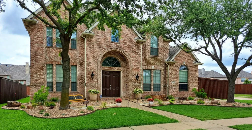 Expert yard maintenance in Plano, TX by Empire Landscaping