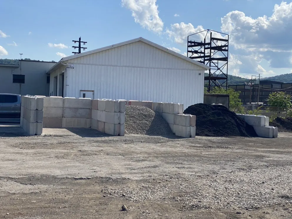 Trusted yard cleanup service experts serving Johnstown, PA - Empire Lawn Care & Seasonal Services