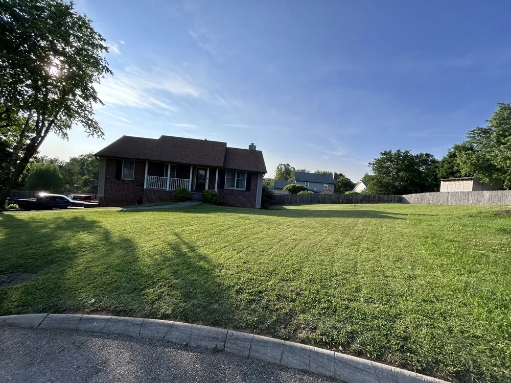 Professional lawn care service with custom design in Farragut, TN by Empire Lawn Care