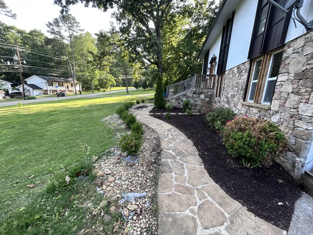Expert garden landscaping experts serving Farragut, TN - Empire Lawn Care