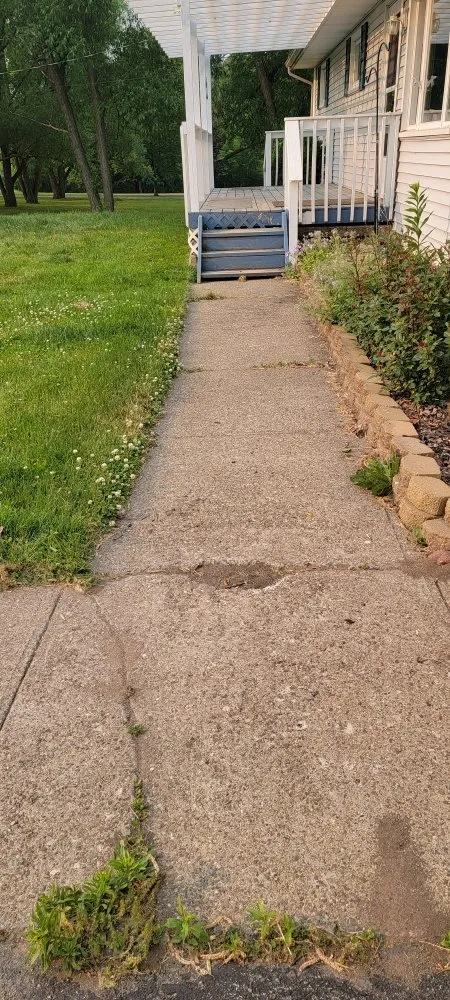 Trusted lawn care service in Canandaigua, NY - Empire Lawn Maintenace