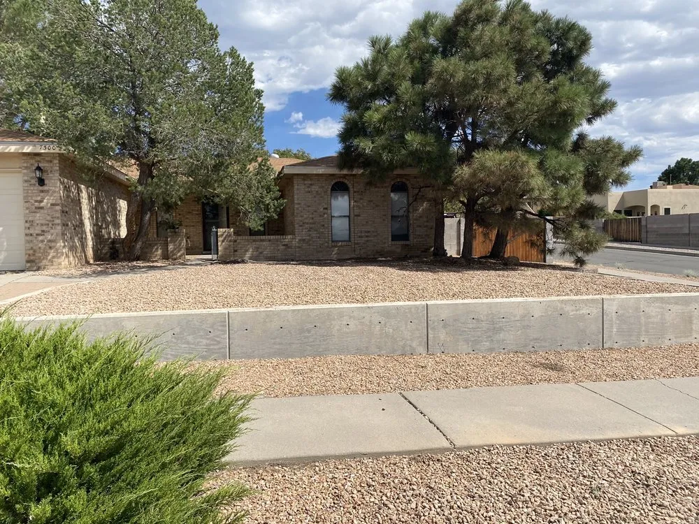 Custom residential landscaping for homes in Albuquerque, NM by Empire Yard Maintenance