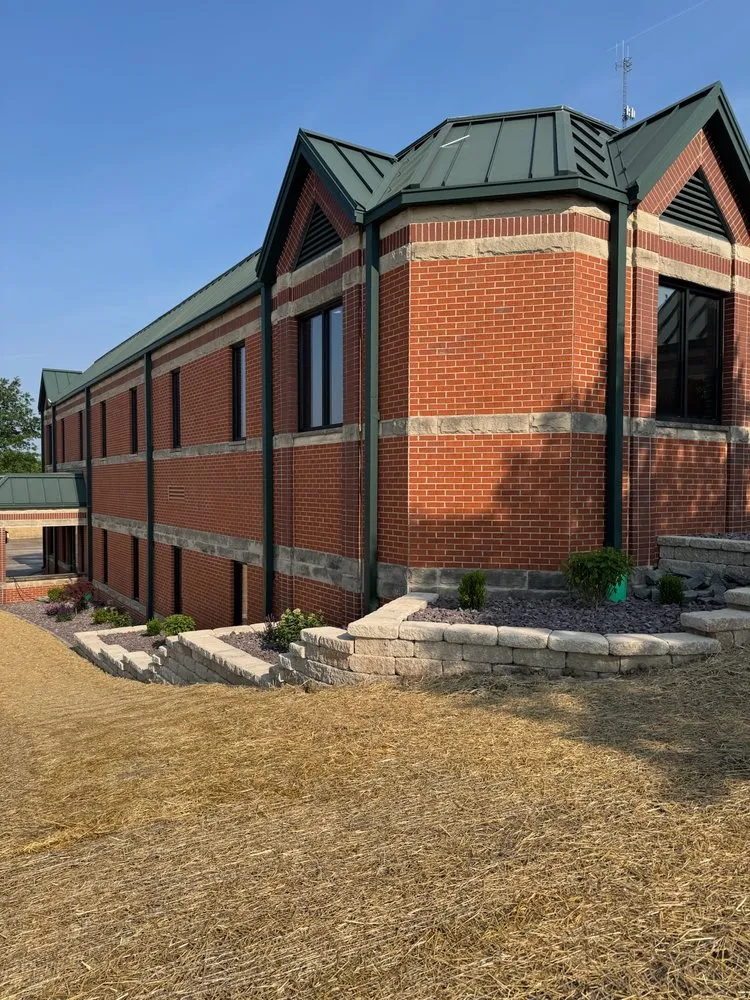 Trusted landscaping services in Quincy, IL - Emrick Outdoor Maintenance