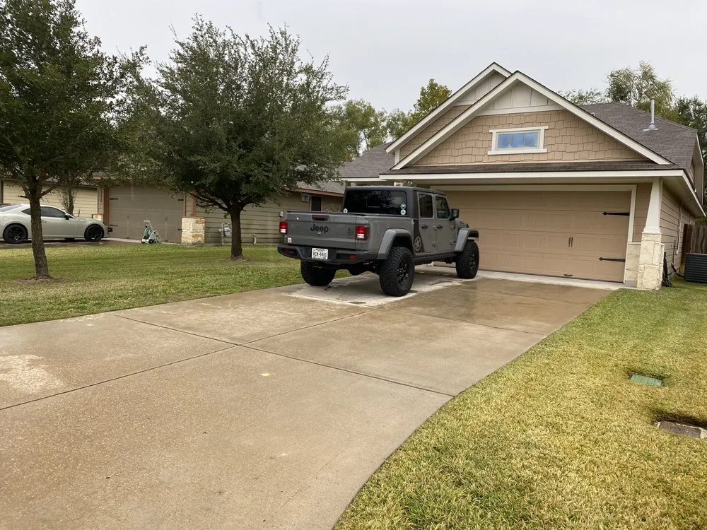 Local landscaping services for beautiful yards in Bryan, TX by Emurf Lawn Service