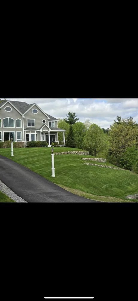 Reliable landscaping services experts serving Bedford, NH - En Gannim