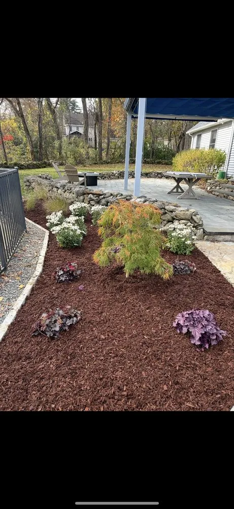 Local outdoor landscaping for residential properties in Bedford, NH by En Gannim