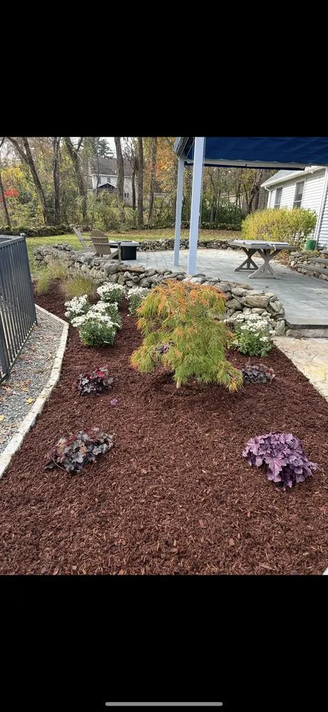 Local garden landscaping in Bedford, NH - En Gannim