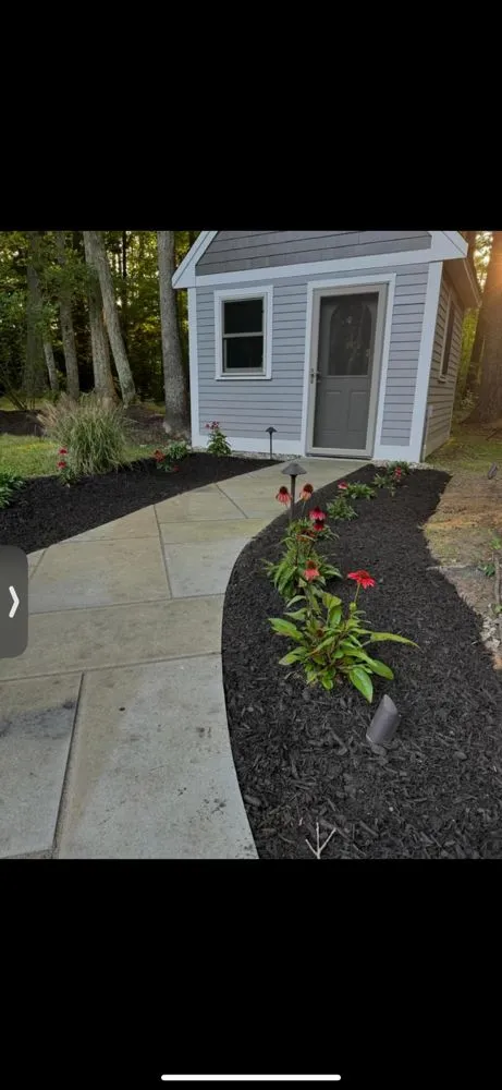 Local lawn mowing service in Bedford, NH by En Gannim