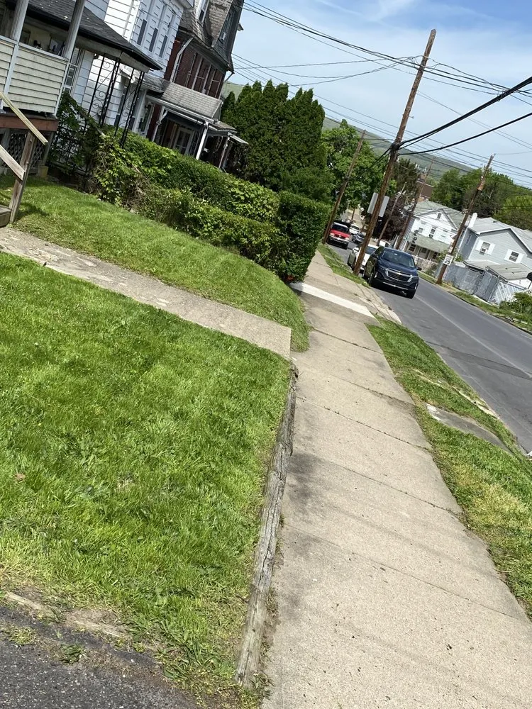 Custom yard maintenance in West Chester, PA by E&N Landscaping Lawn Maintenance