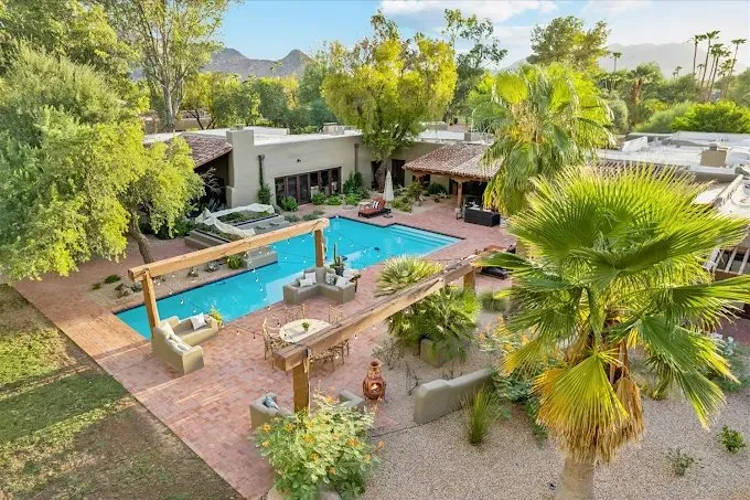 Custom lawn care service for beautiful yards in Phoenix, AZ by Enchanted Garden Landscape