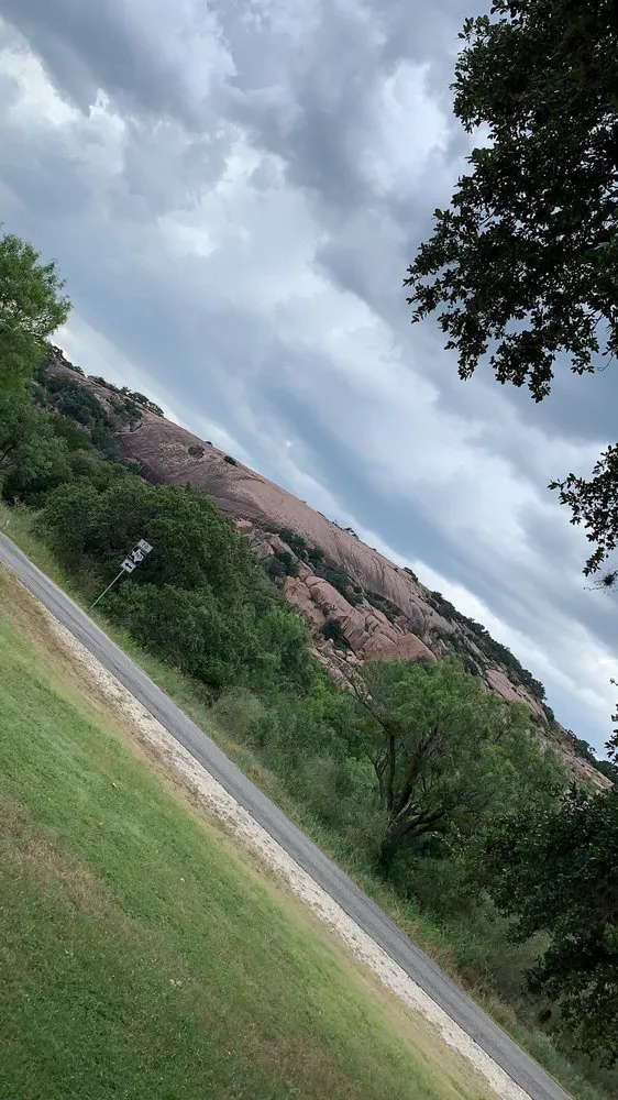 Professional landscaping services experts serving Fredericksburg, TX - Enchanted Rock Landscaping