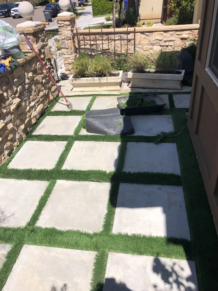 Trusted garden landscaping for year-round maintenance in Solana Beach, CA by Encinitas Landscape