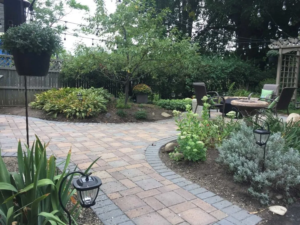 Trusted lawn care service experts serving Dallas, TX - Enciso's Texas Landscaping