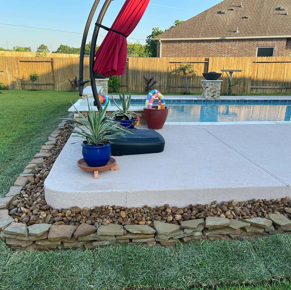 Affordable yard cleanup service in Dallas, TX by Enciso's Texas Landscaping