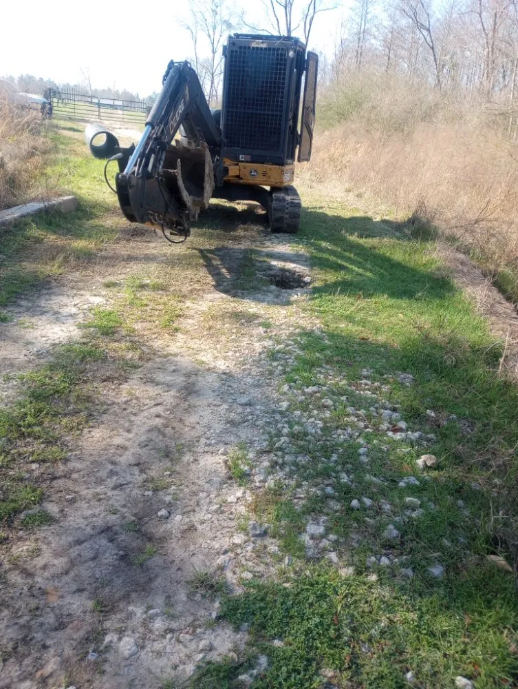 Expert lawn care service experts serving Westville, FL - Endiidne Property Maintenance