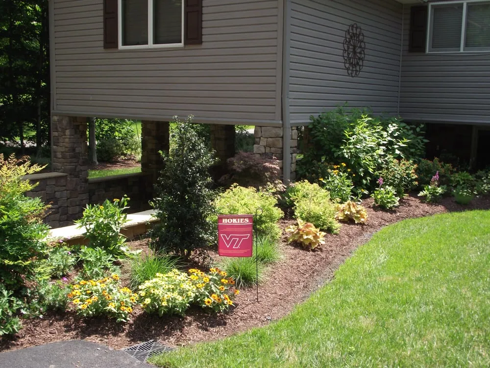 Local lawn mowing service experts serving Culpeper, VA - Endless Creations Landscaping