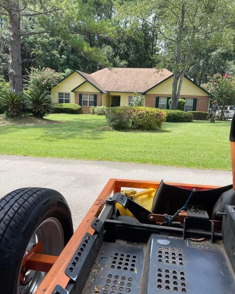 Reliable lawn mowing service in Tallahassee, FL - Endless Summer Lawn Care