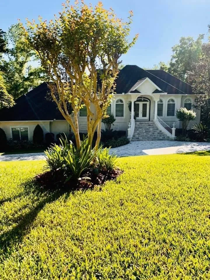 Top-rated garden landscaping for residential properties across Tallahassee, FL - Endless Summer Lawn Care