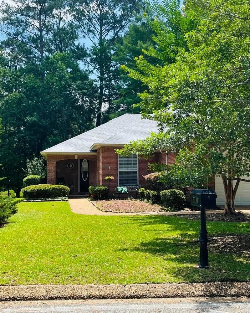 Trusted lawn care service for year-round maintenance across Tallahassee, FL - Endless Summer Lawn Care