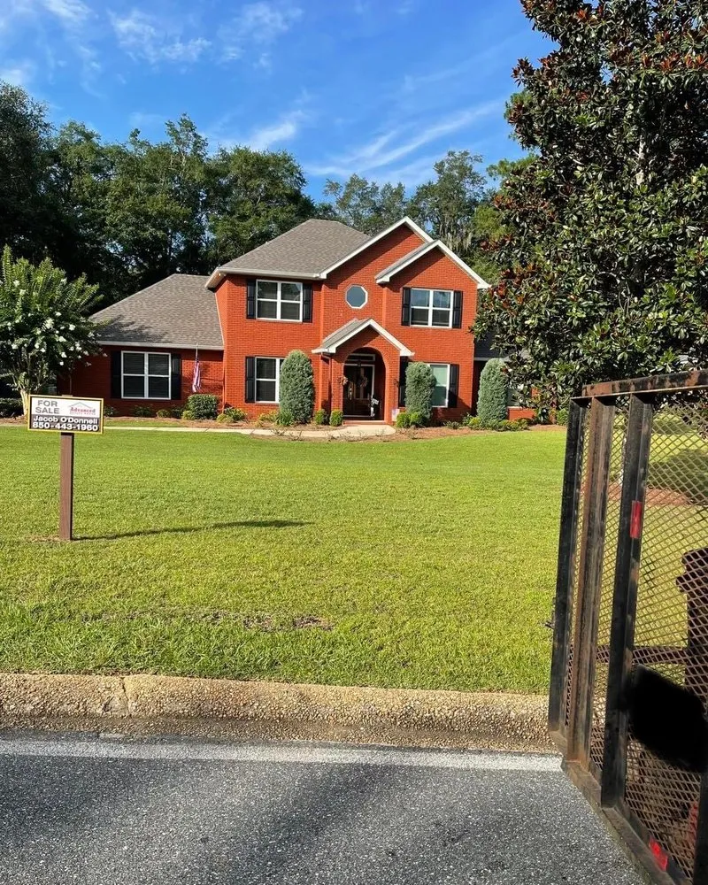 Reliable yard cleanup service experts serving Tallahassee, FL - Endless Summer Lawn Care