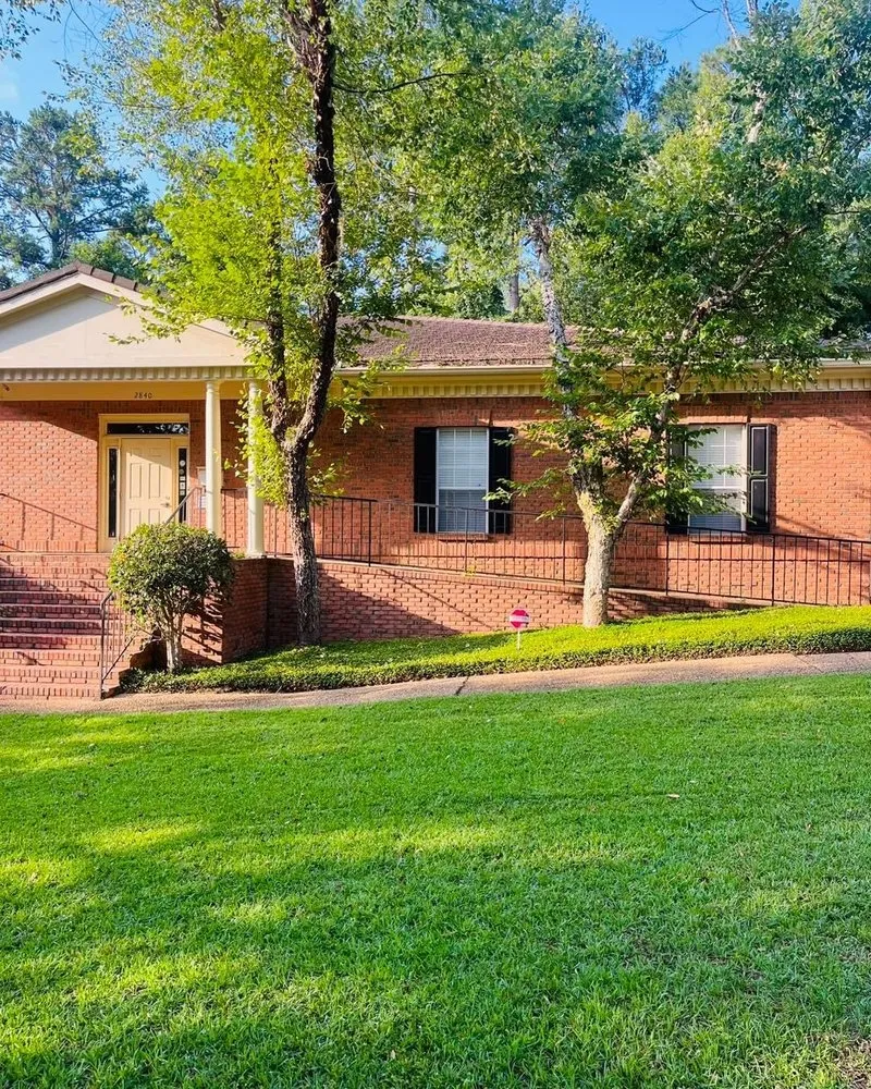 Top-rated lawn care service near you in Tallahassee, FL by Endless Summer Lawn Care