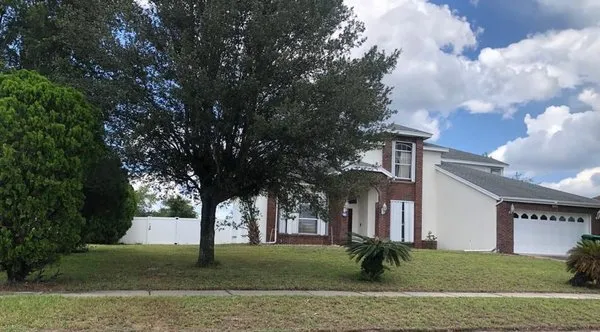 Engineered & Doctored Landscape Logo