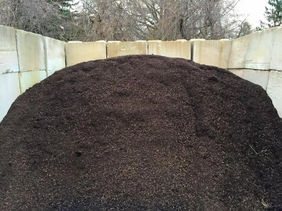 Custom lawn mowing service in Pittsburgh, PA - Englert Farms, Inc.