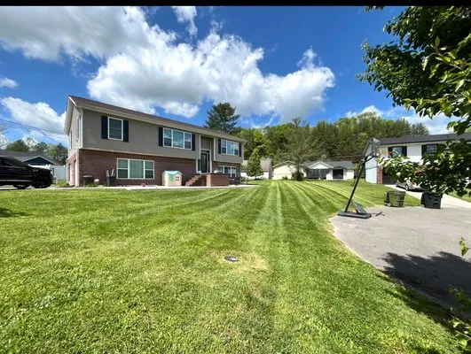 Engle’s LawnCare Experts