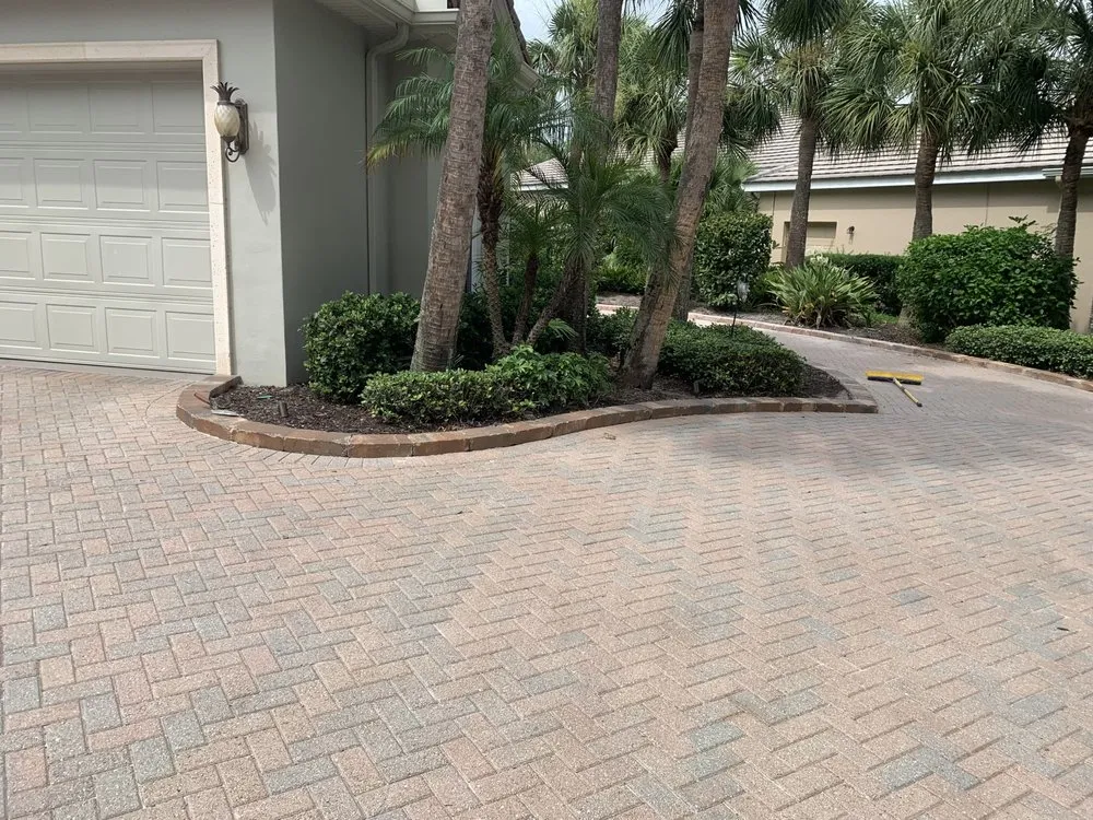 Custom lawn care service in Englewood, FL - Englewood Hardscaping